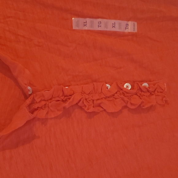 Red Top - Picture 2 of 2